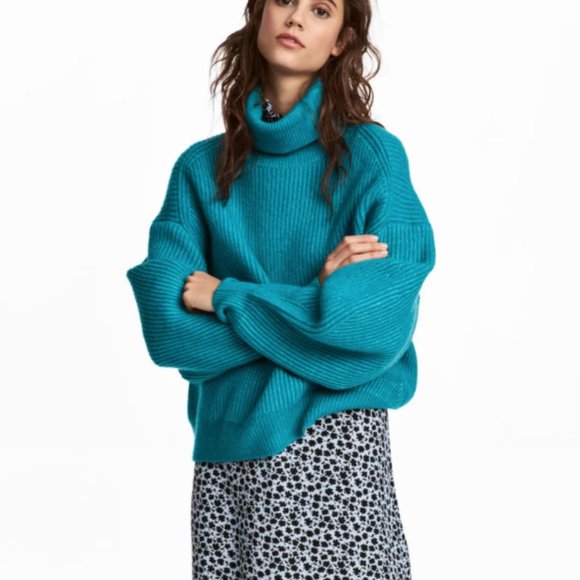 H&M Blue Knit Turtleneck Sweater H&M Blue Knit Turtleneck Sweater